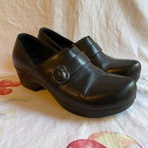 Dansko Tamara Burnished Black Leather Slip On Comfort Clogs Size 38